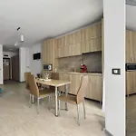 Apartament Alezzi Azure